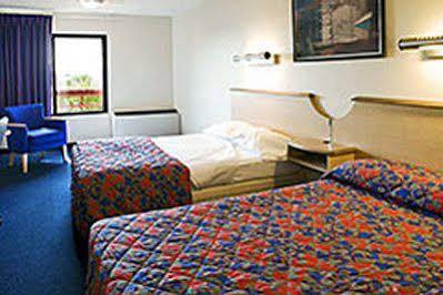 Red Roof Miami Airport Hotel 2*