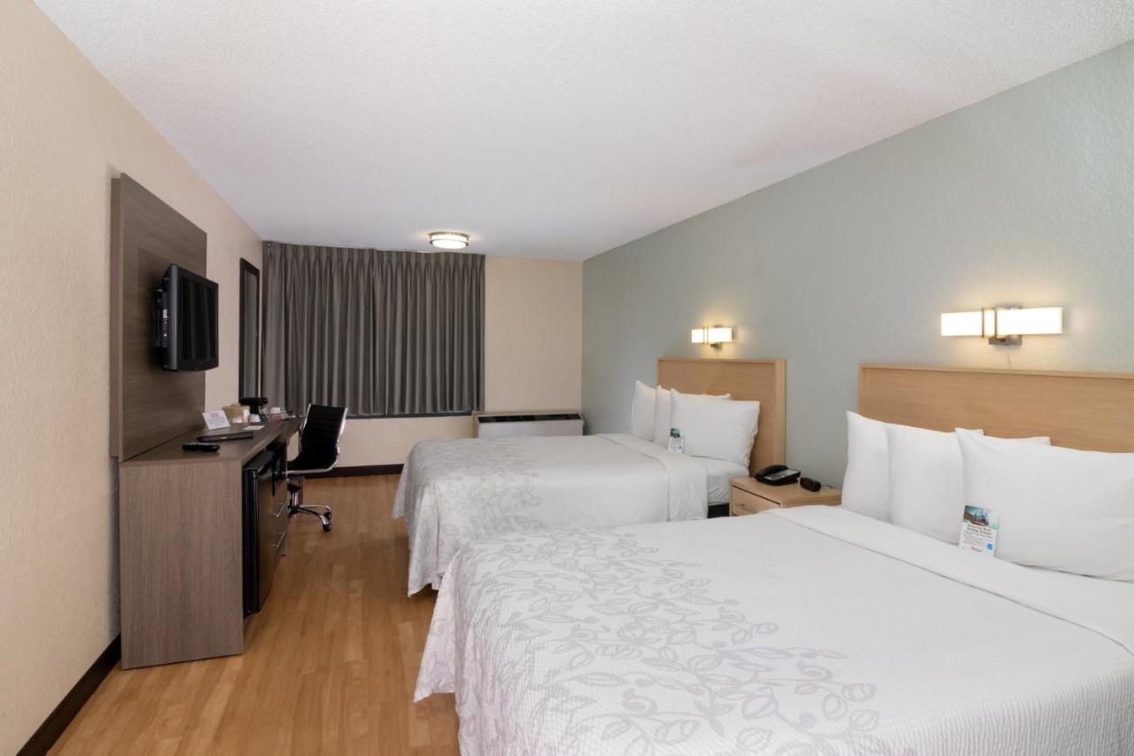Hotel Red Roof Miami Airport 2*